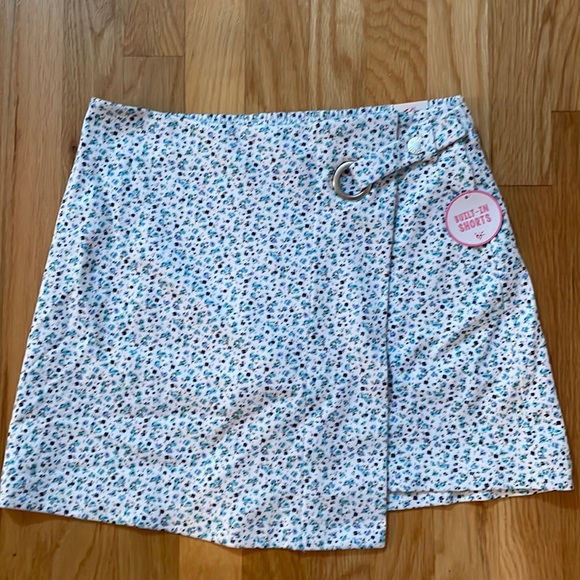 Justice Other - NWT Justice Size 14 🌸 Flowered Skirt with Built In Shorts